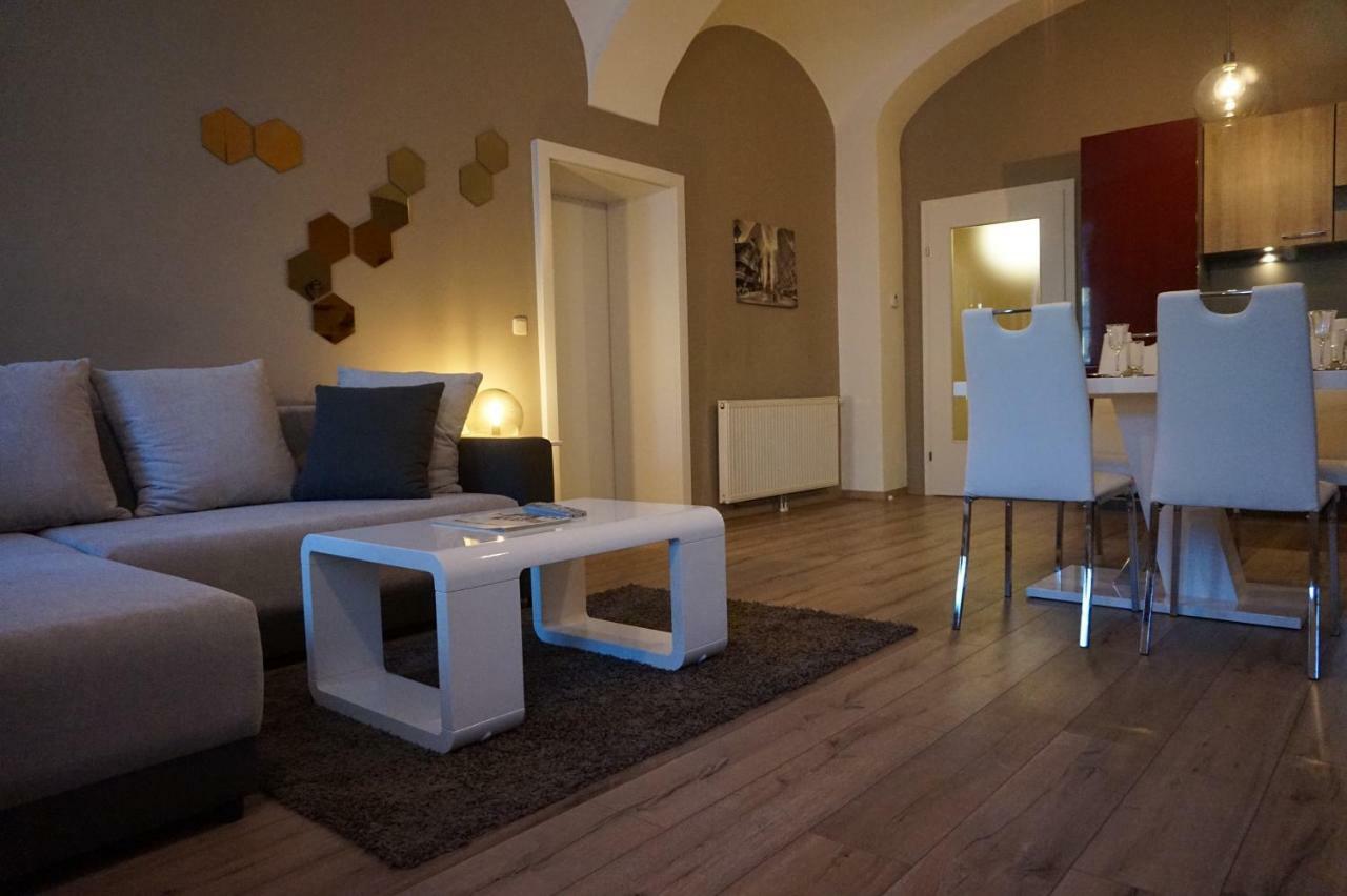 Gaestehaus Familie Loeffler - Ferienwohnung Am Stadtplatz In Litschau Eksteriør billede